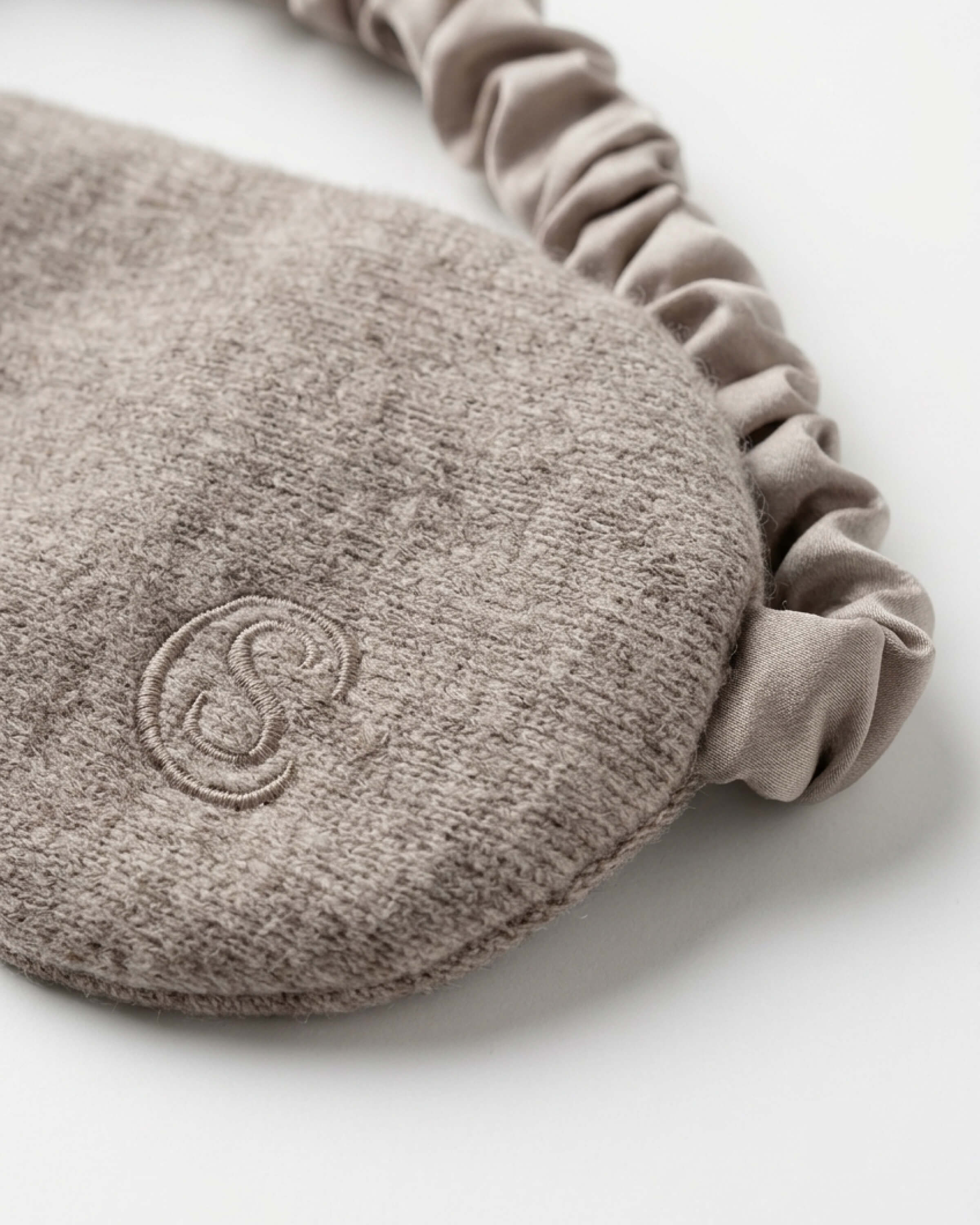 Cashmere Blend Reset Eyemask